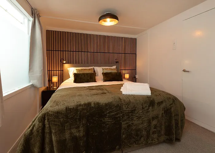 Woonboot De Rietpieper ספינת מלון *