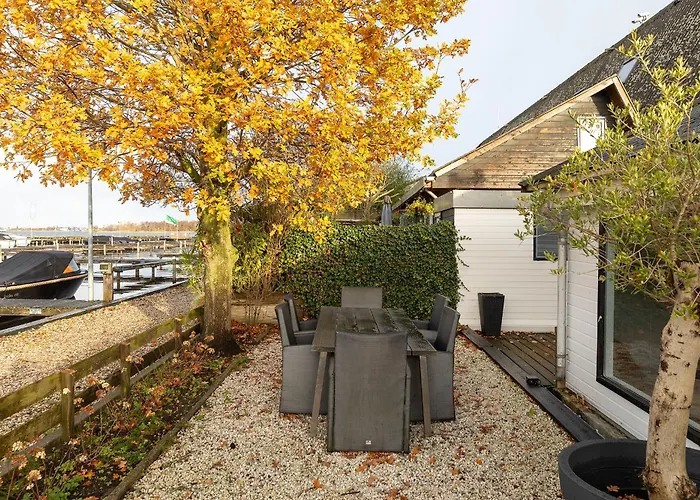 Woonboot De Rietpieper * Loosdrecht